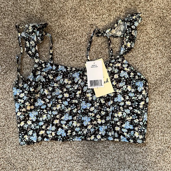 JUNIORS LIVE TO BE SPOILED BACK TIE CROPPED FLORAL TOP SIZE M #514 - Picture 2 of 3